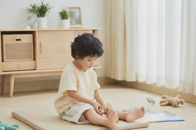 儿童大腿长湿疹不管它会自己痊愈吗(图2)