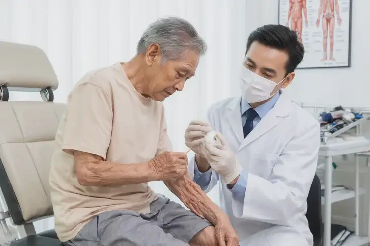 高龄老人大腿上长湿疹能不能根治(图3)