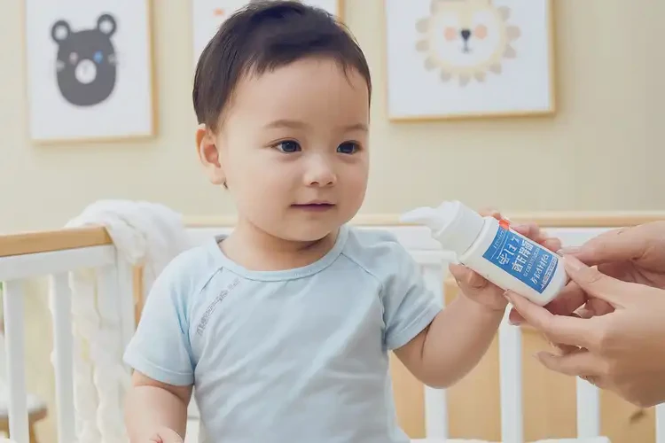 小孩大腿上容易长湿疹能够彻底治愈吗(图1)