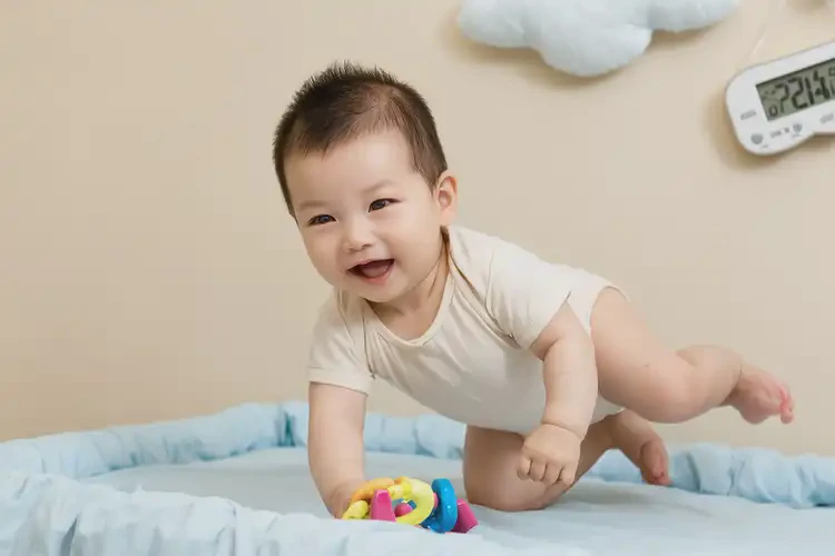 宝宝脖子偶尔长湿疹可以治好吗(图1)
