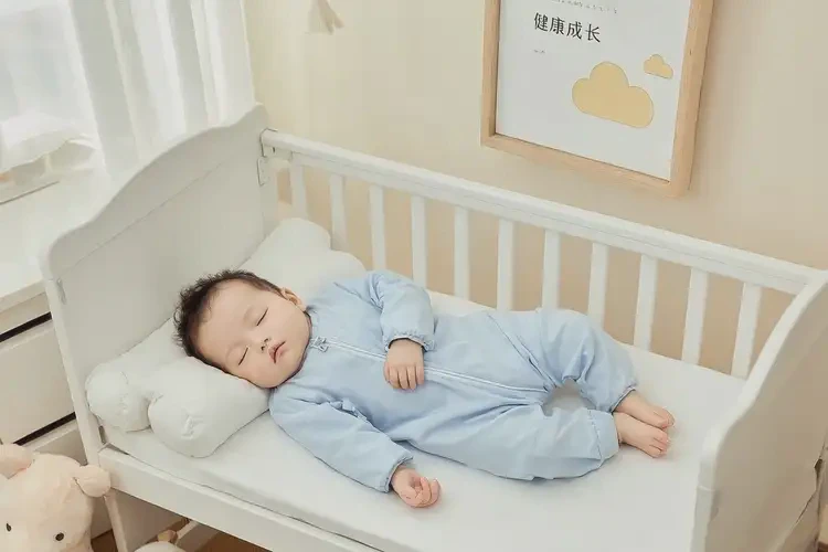 婴儿手臂偶尔长湿疹可以治好吗(图1)