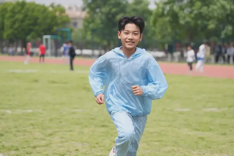 中学生脸上经常长湿疹可不可以根治(图1)