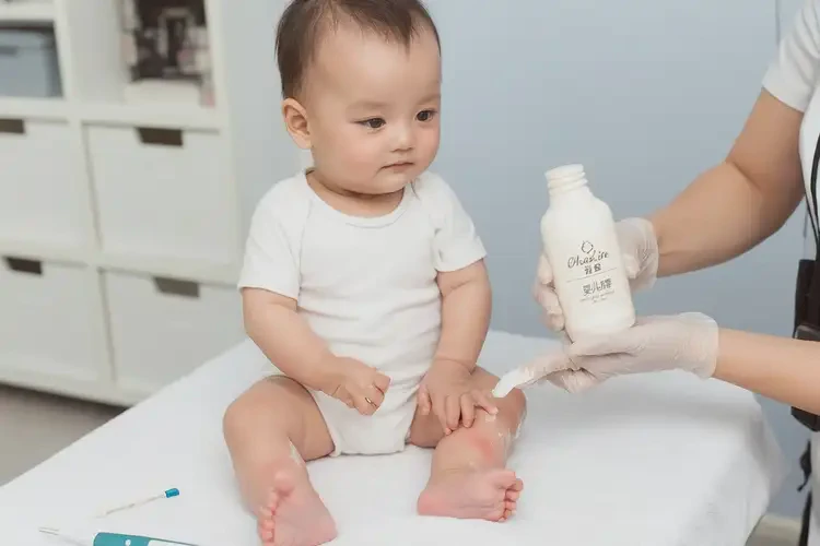 婴幼儿大腿经常起湿疹不管它会自己痊愈吗(图3)