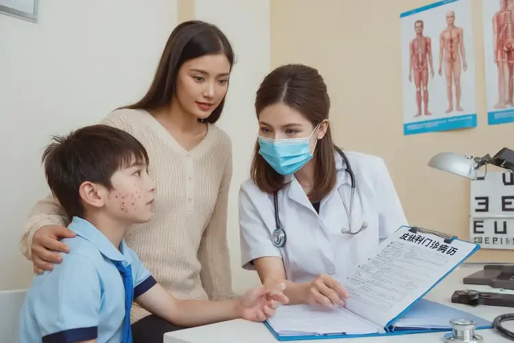 小学生脖子上偶尔长湿疹可不可以根治(图1)