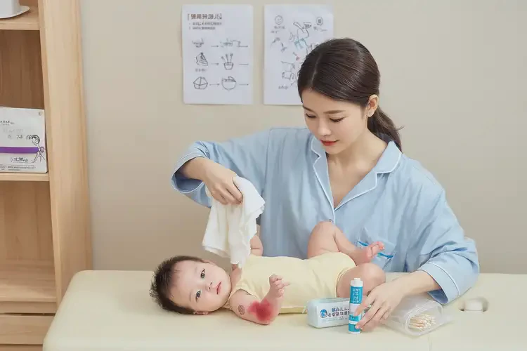 婴幼儿手臂容易起湿疹可以治好吗(图3)