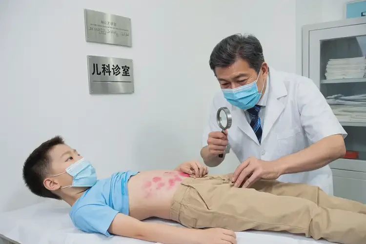 少儿肚子上出湿疹能靠自己自愈吗(图2)