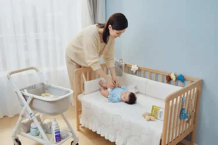 婴幼儿屁股上偶尔起湿疹可以治好吗(图2)