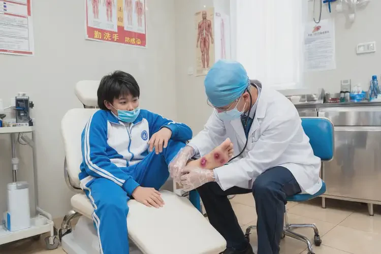 中学生大腿经常起湿疹可不可以根治(图2)
