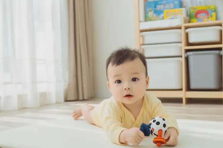 婴儿肚子偶尔起湿疹可以治好吗(图1)