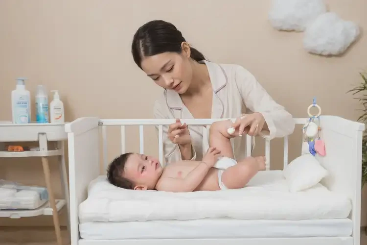 宝宝身上偶尔起湿疹可以治好吗(图2)