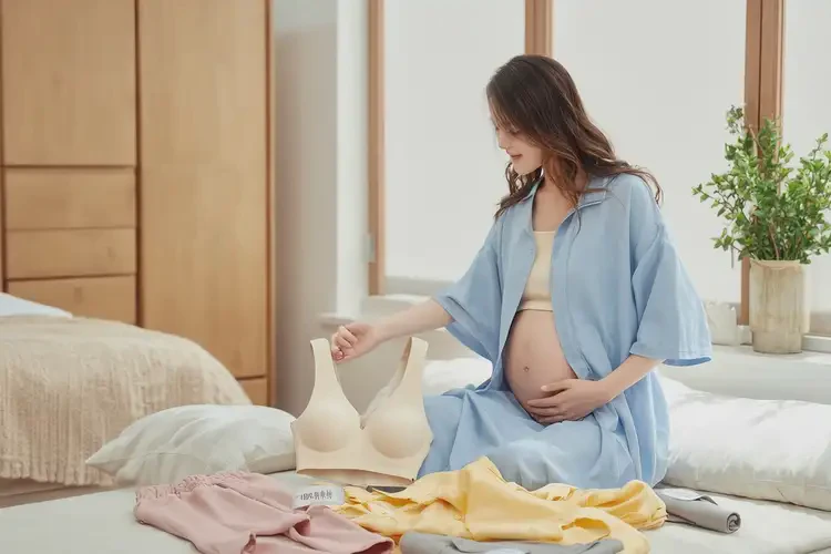 产妇肚子上偶尔长湿疹可以治好吗(图1)