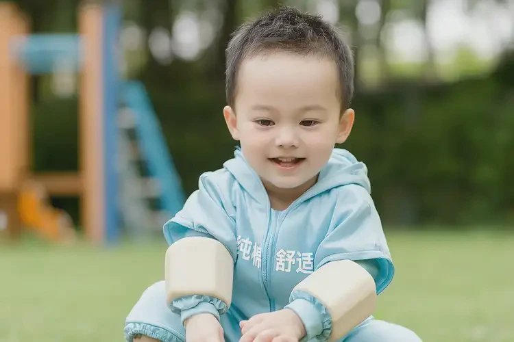少儿肚子上出湿疹能靠自己自愈吗(图1)