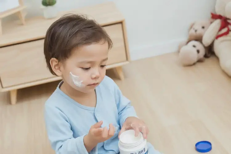 小孩面部出现湿疹能彻底自愈吗(图3)