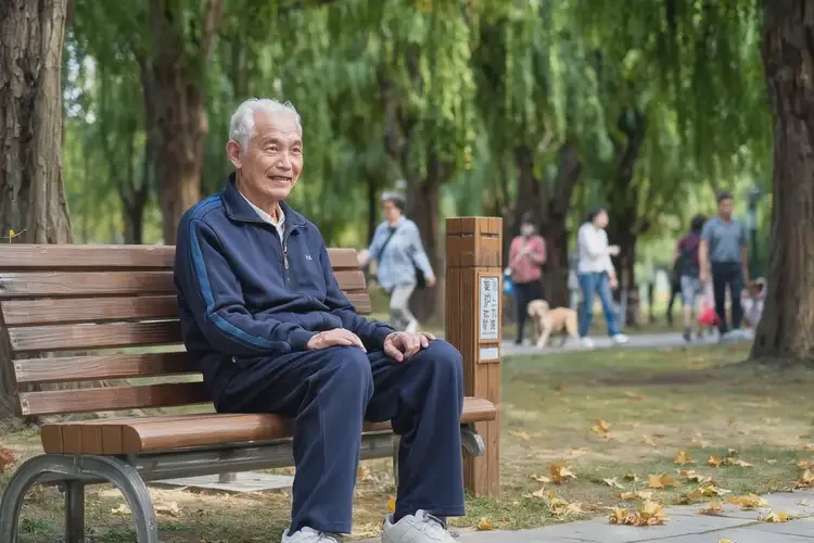 老人脚上有湿疹可不可以根治(图1)