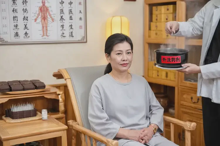 大学生肛周有湿疹可不可以根治(图1)