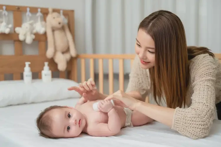 婴儿肚子偶尔起湿疹可以治好吗(图3)