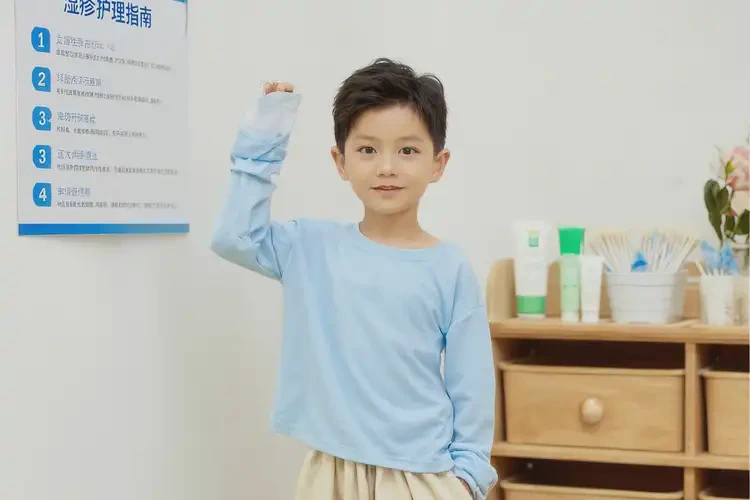 孩子面部有湿疹可以治好吗(图1)