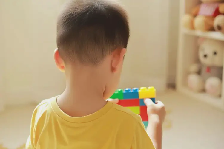 孩子脖子上经常长湿疹可以治好吗(图2)