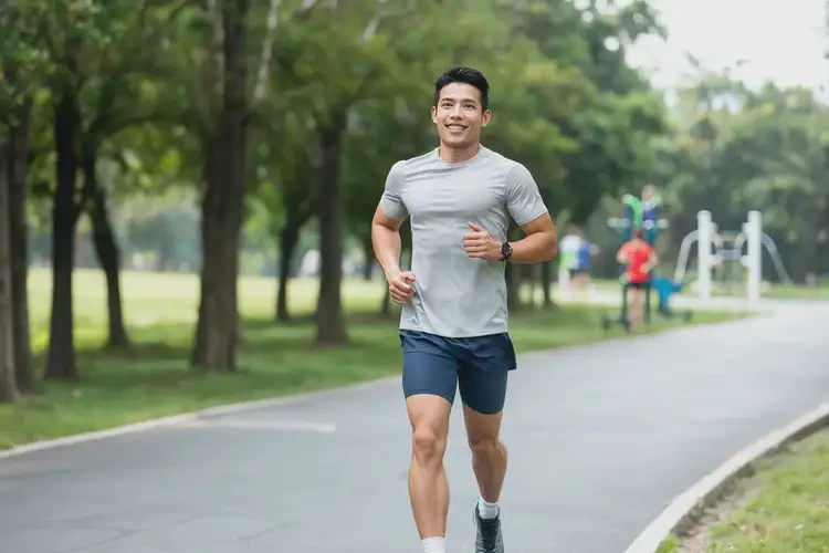 男生肚子偶尔长湿疹可以治好吗(图1)