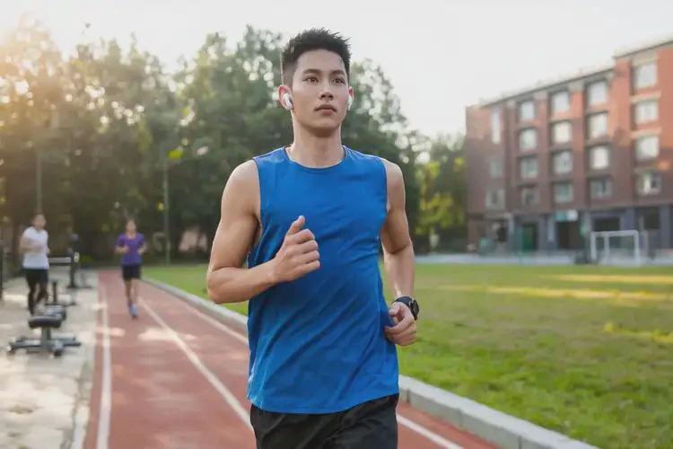 大学生身上偶尔长湿疹可不可以根治(图1)