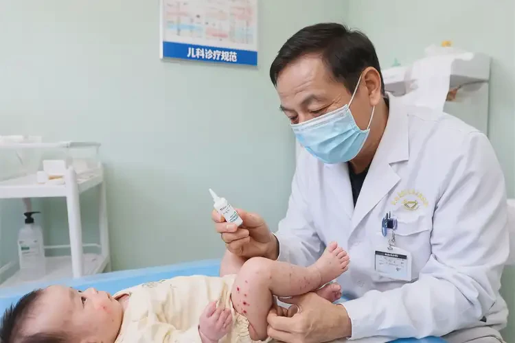 婴儿小腿上长湿疹可以治好吗(图2)