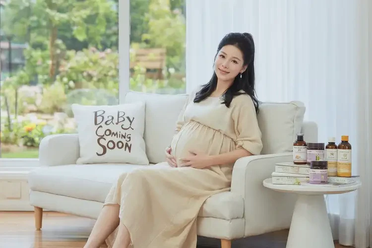孕妇四肢长湿疹不管它会自己好吗(图1)