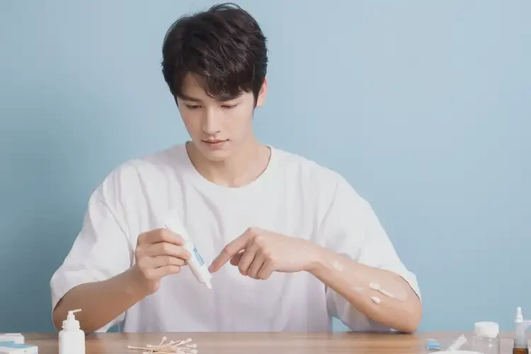 青年人屁股上容易长湿疹可以治好吗(图3)
