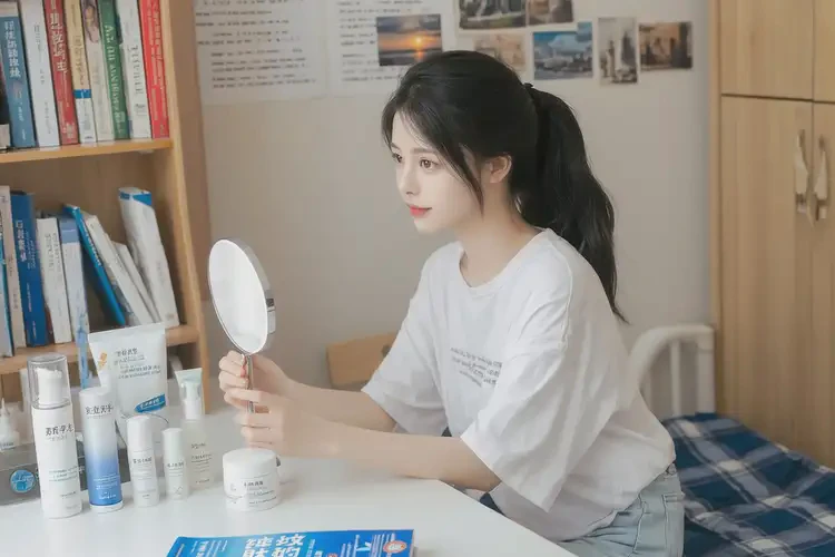 大学生大腿上容易起湿疹可以治好吗(图2)