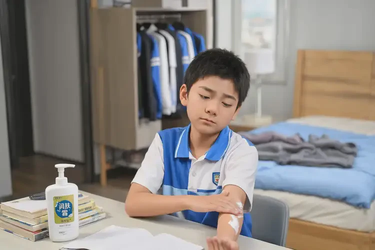 中学生身上经常长湿疹可以治好吗(图2)